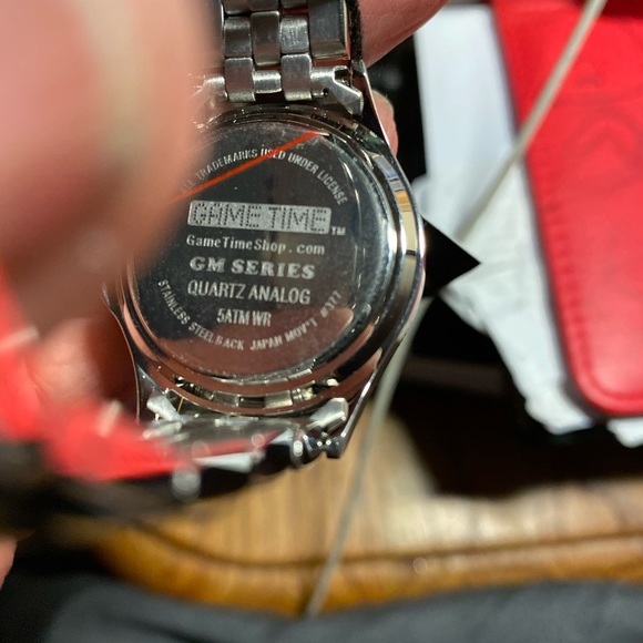 KC Chief’s watch 23k Gold accents two tone NWOT - Picture 3 of 3